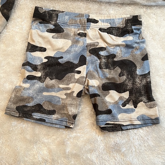 Almost Famous Bike Short Set - Picture 3 of 6